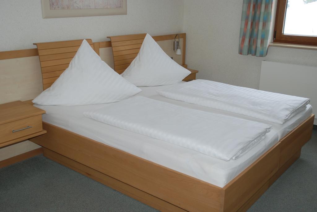 Raeuberschaenke Hotel Oederan Szoba fotó