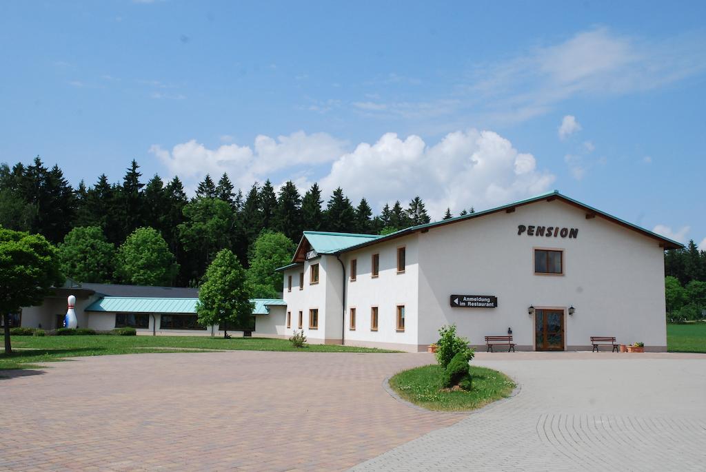 Raeuberschaenke Hotel Oederan Kültér fotó