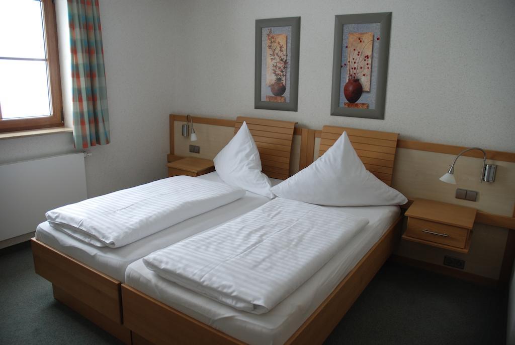 Raeuberschaenke Hotel Oederan Szoba fotó